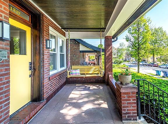 2nd image of 1217 Bellevue Ave