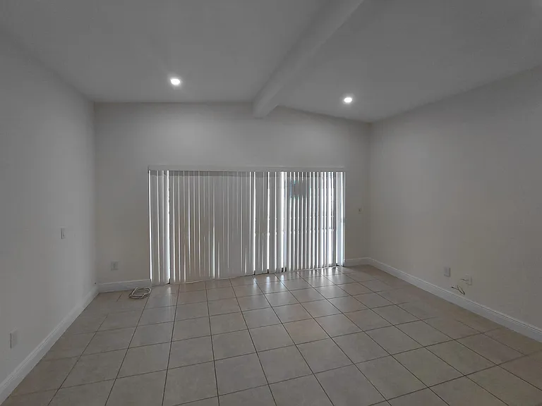 116 SE Prima Vista Blvd #A — Photo 4