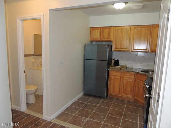 3rd image of 10109 Radcliff Ave #3C