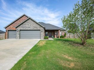 720 Harrison St, Pea Ridge, AR 72751