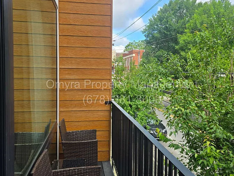 1307 Glenwood Ave SE — Photo 15