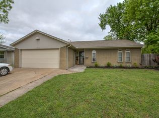 8911 E 47th Pl, Tulsa, OK 74145