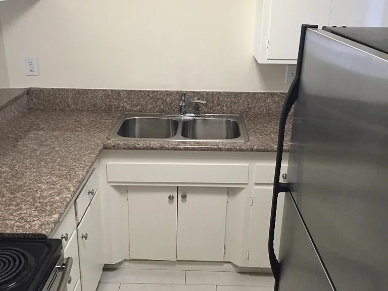 1522 Redondo Ave #10 — Photo 7