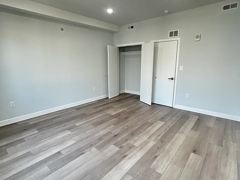 2204 N Marshall St #3 — Photo 6
