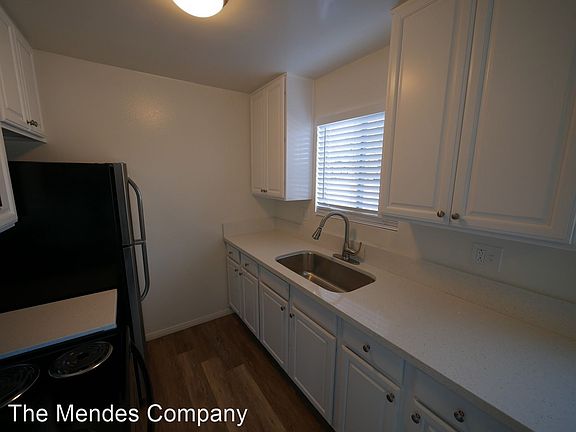5th image of 4057 46th St APT 5