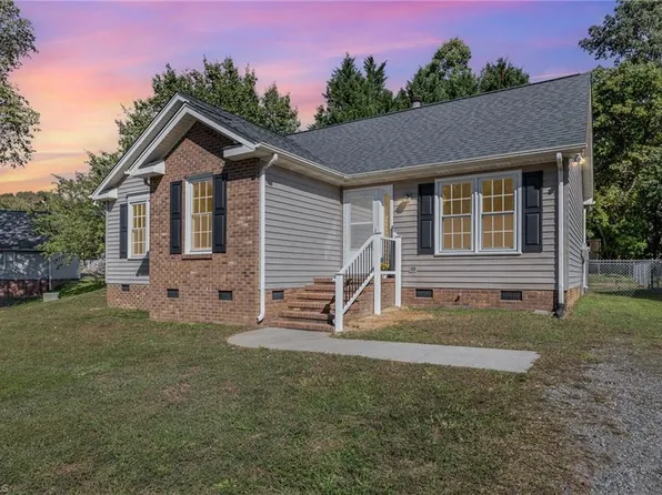 1012 Autumn Ln, Reidsville, NC 27320