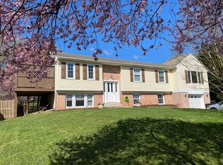 17124 Whites Rd, Poolesville, MD 20837