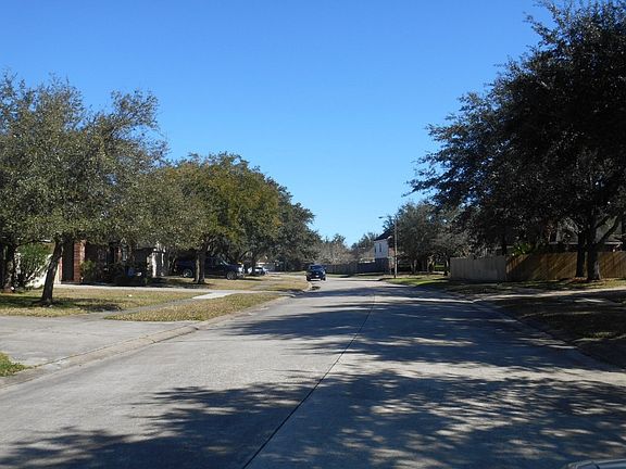 4th image of 2117 Emerald Cove Dr