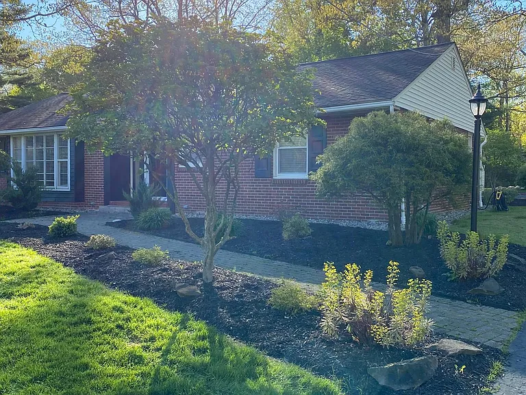 7843 Oakhurst Cir — Photo 42