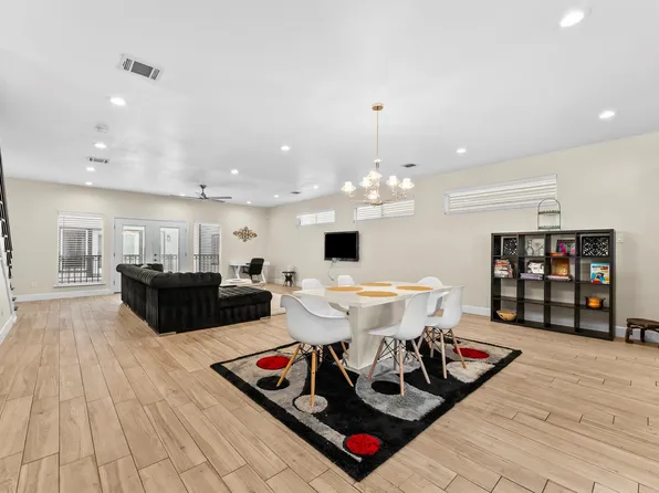 (undisclosed Address), Houston, TX 77020