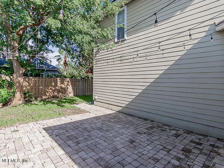 2891 Saint Maarten Ct — Photo 41