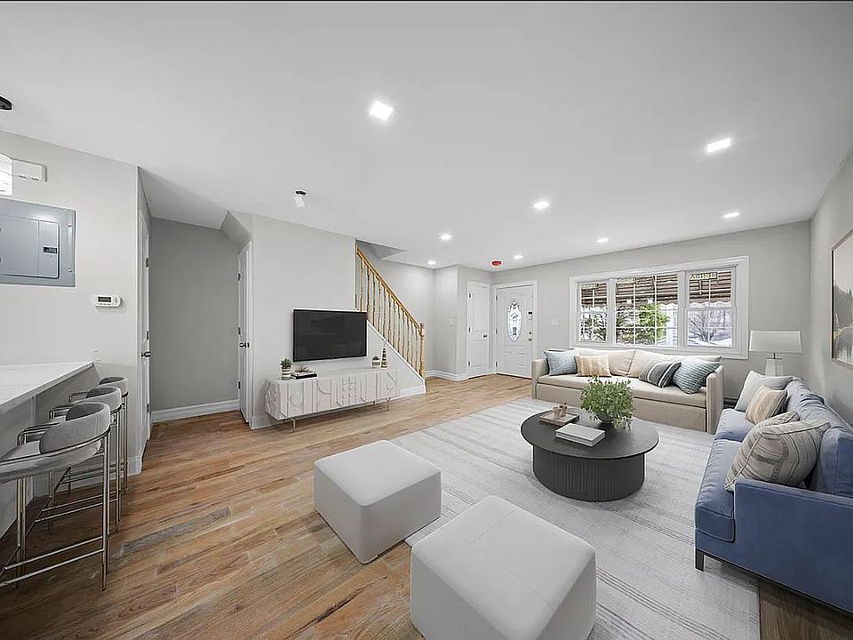 1st image of 110-30 158th St #1