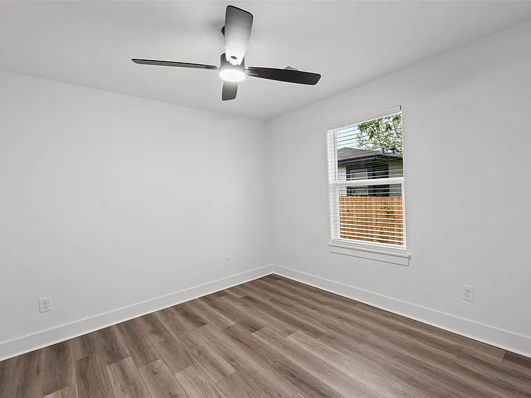 514 W Wilkins St — Photo 13