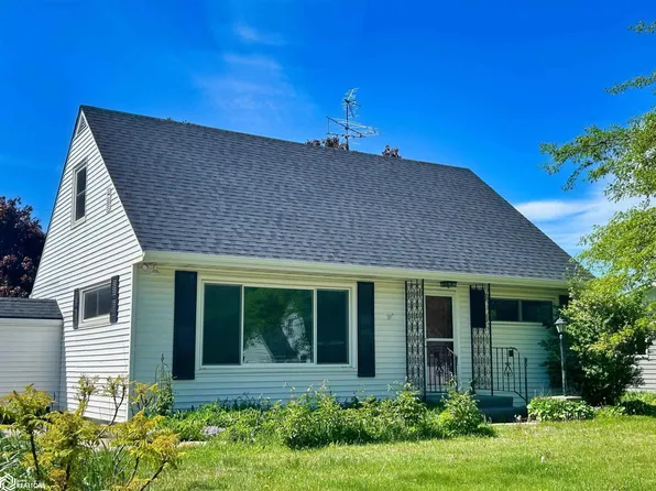 1628 10th Avenue Pl, Grinnell, IA 50112