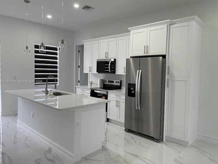 425 Majors Ave S — Photo 7