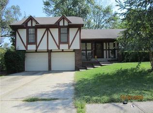801 Kingston Ct, Liberty, MO 64068