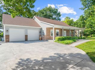 471 Table Rock Hts, Hollister, MO 65672