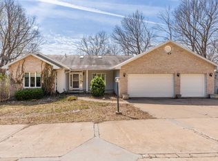 3 Walbrier Ct, Le Claire, IA 52753