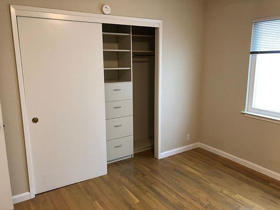 5th image of 689 Noe St APT 2