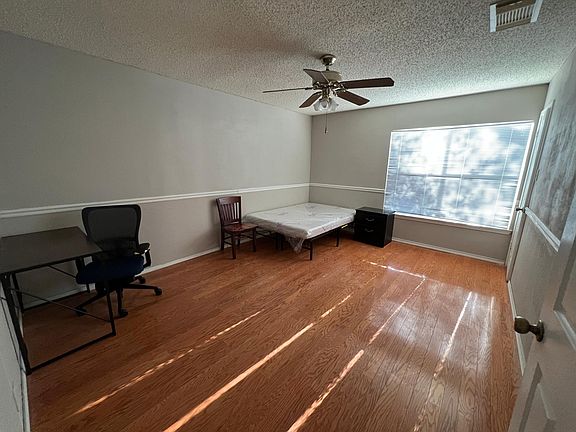 5th image of 14010 N Hills Village Dr