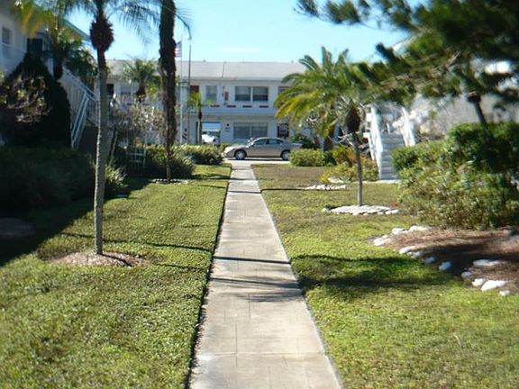 3rd image of 5875 18th St N APT 18