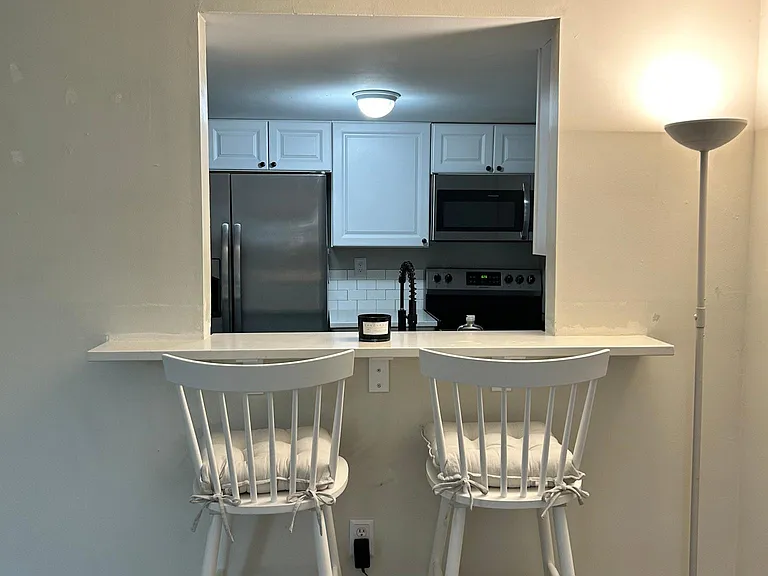 644 Newbridge Ct — Photo 7