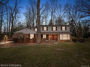 1870 Campus Ct, Rochester Hills, MI 48309