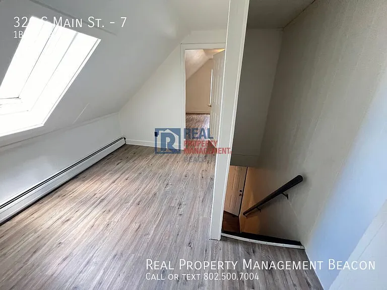 320 Main St #7 — Photo 3
