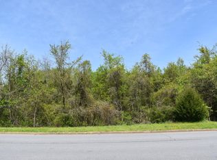 120 Lake Harbor Dr, Johnson City, TN 37615