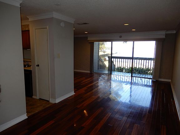 5th image of 3900 Aspen Dr APT A101