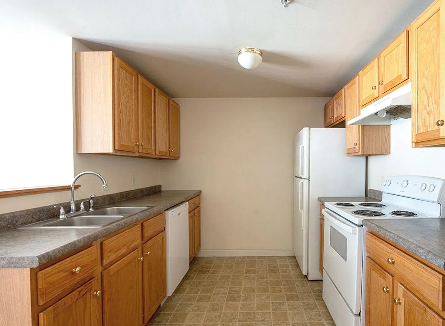 1 Bed 1 Bath Close To Downtown Freeport — Photo 4