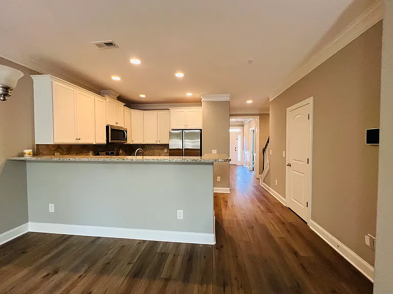 1618 Cedar Hill Way — Photo 12