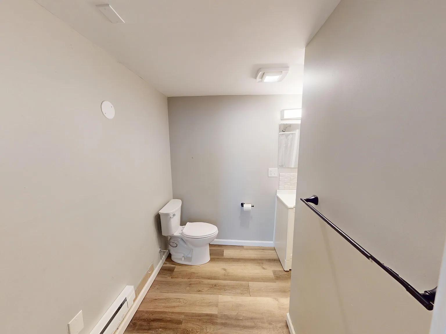 1 bed, 1000 sqft, $1,250 — Photo 3