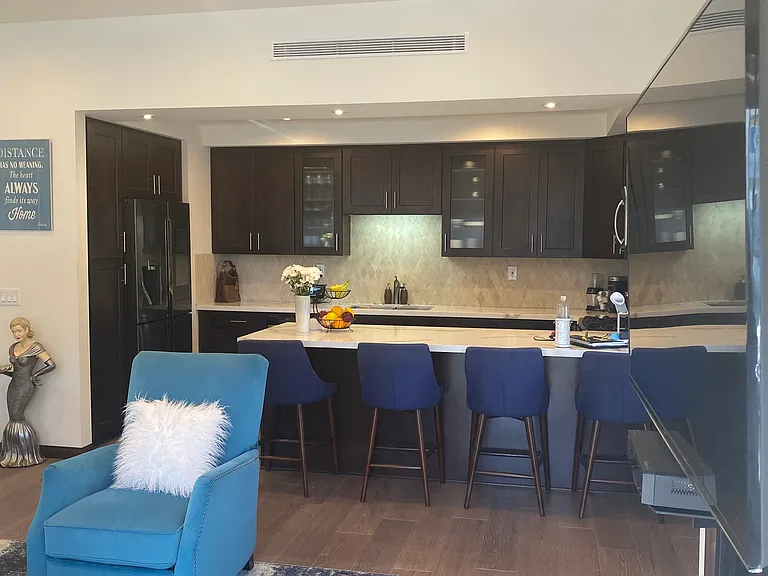 14947 W Magnolia Blvd — Photo 4