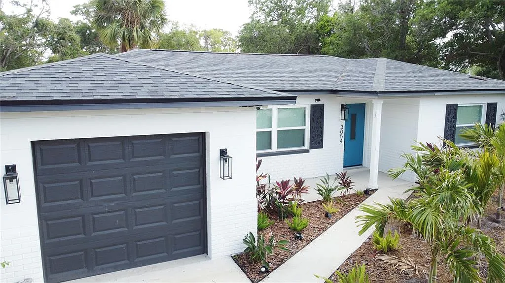 2 bed, 1.0 bath, 1059 sqft, $3,500 — Photo 1