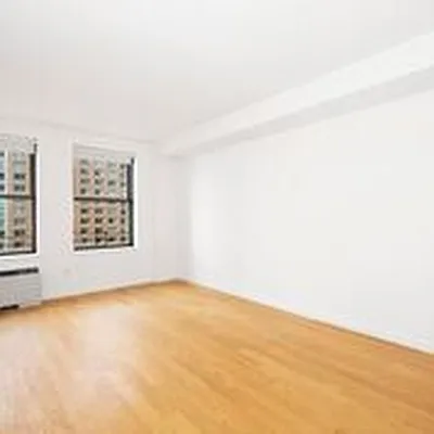 Rented by The Moinian Group | media 31