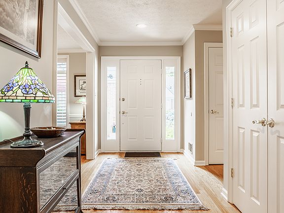 5th image of 9439 Tamarack Dr