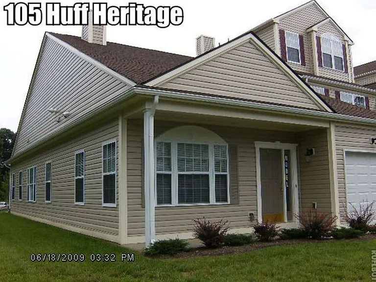 105 Huff Heritage Ln — Photo 1