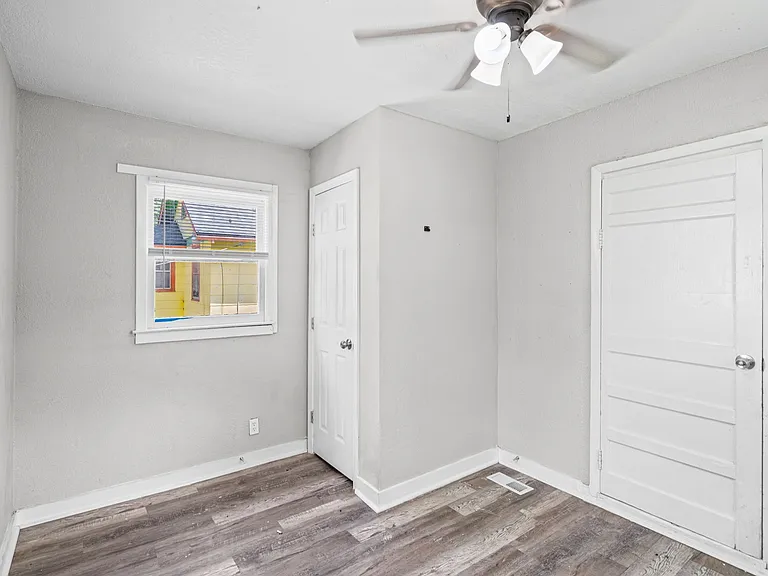 8102 Highland Ave — Photo 9