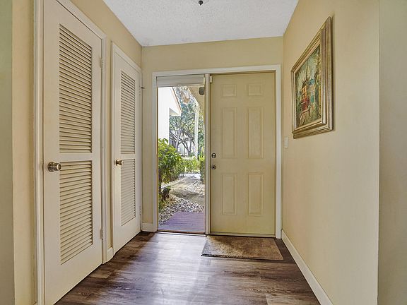 4th image of 3405 Emerald Oaks Drive #207