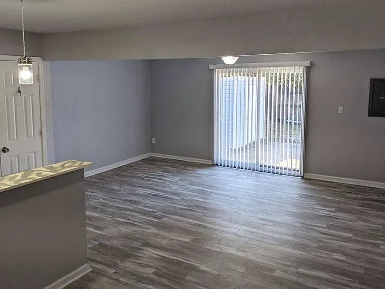 701 Arthur Ave — Photo 2