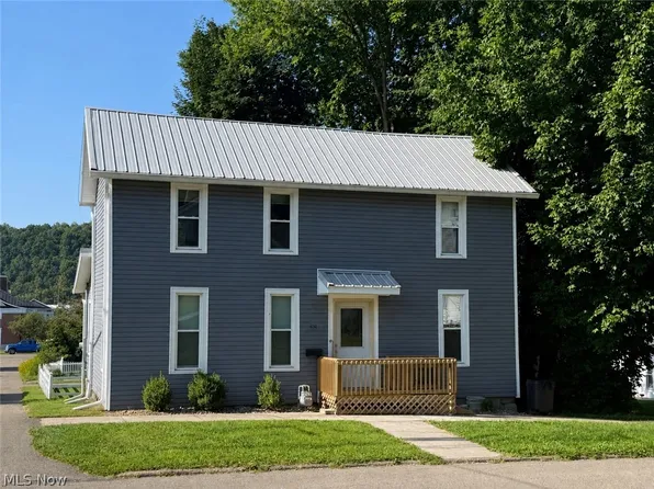 58 W Jefferson Ave, McConnelsville, OH 43756