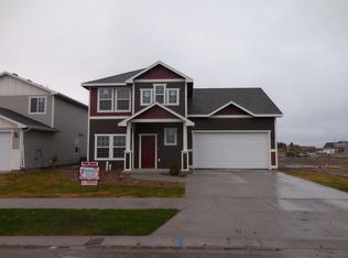1307 22nd St E, Williston, ND 58801