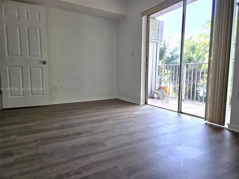 300 NW 107th Ave #206 — Photo 7