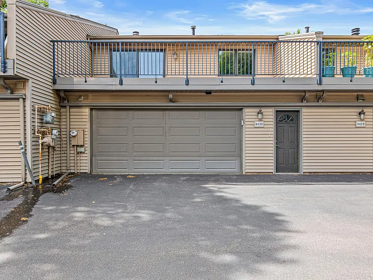 4430 Arden View Ct — Photo 16