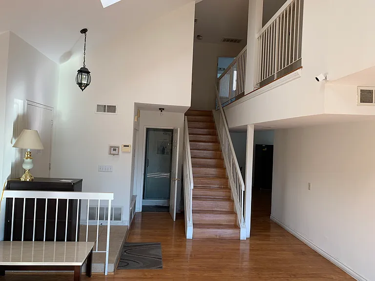 2307 S Lynn Ct — Photo 7