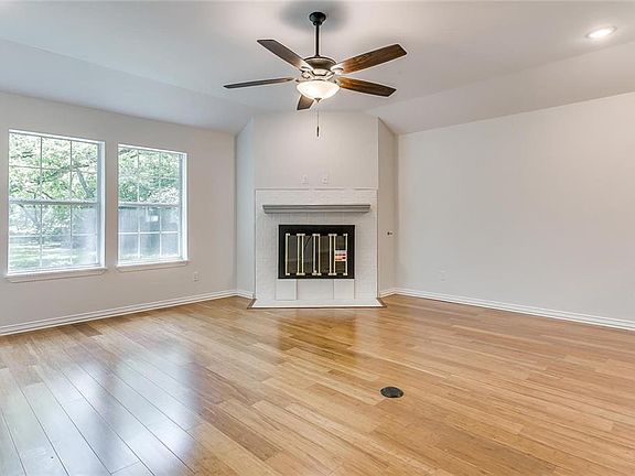 5th image of 5900 Ellison Ave