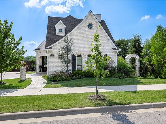 4th image of 285 N Powderhorn Dr