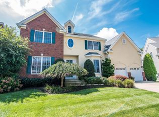 28 Bracken Ct, Howell, NJ 07731