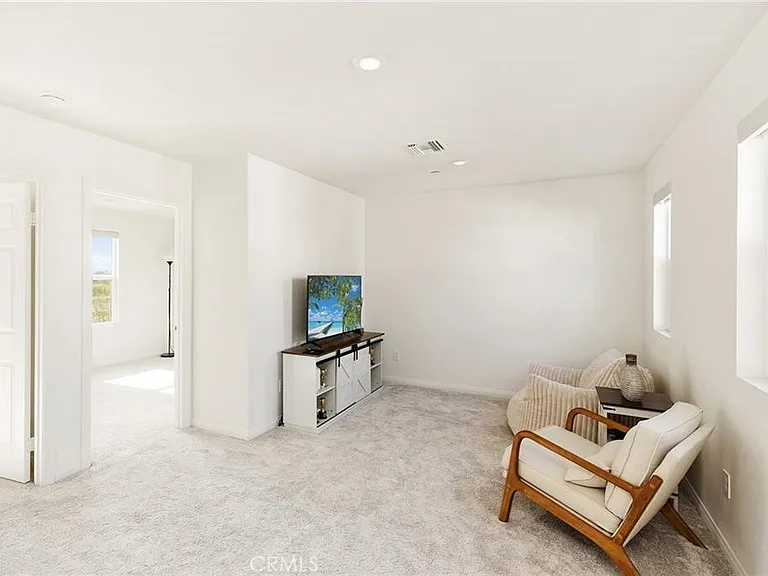 3906 E Coronado Privado — Photo 16